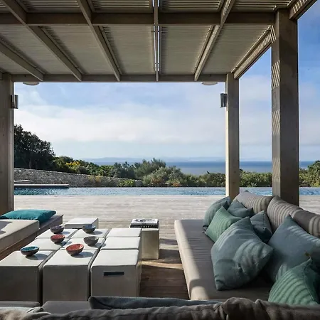Villa Design Sur La Crique Bonifacio (Corsica)