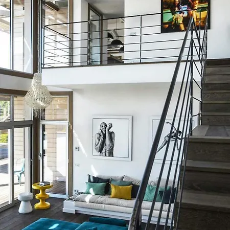 Design Sur La Crique * Bonifacio (Corsica)