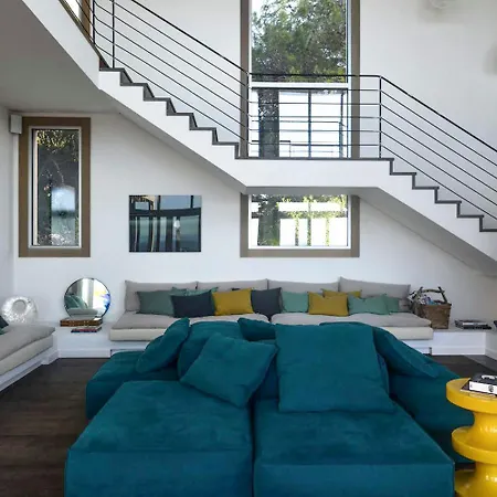 Villa Design Sur La Crique Bonifacio (Corsica)